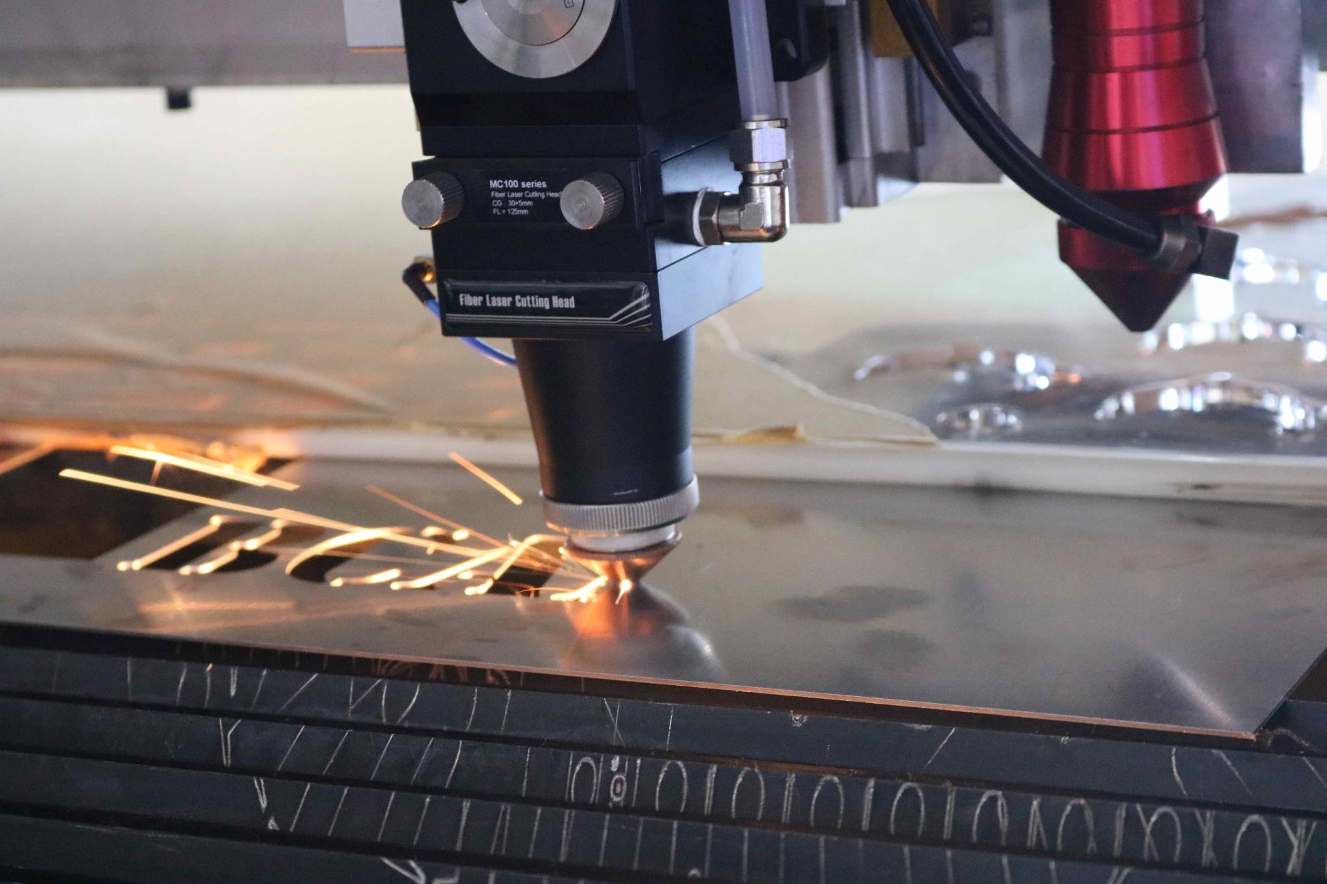 Laser cutting machine advantages and disadvantages