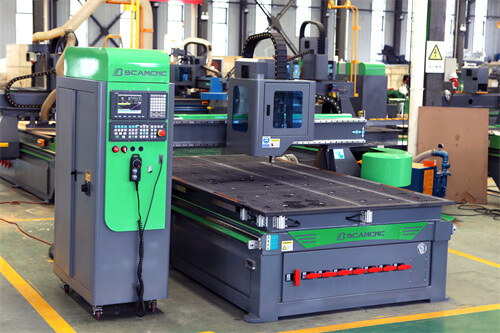 How to control the frequency conversion of the aluminum cnc router