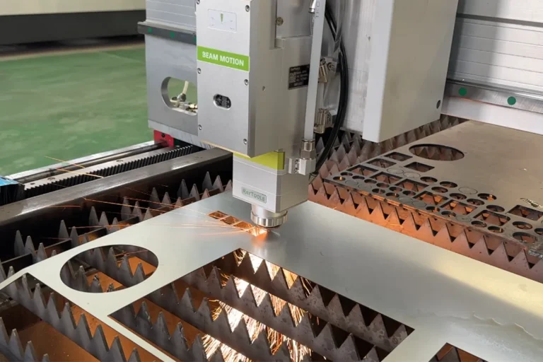 laser cutting machine